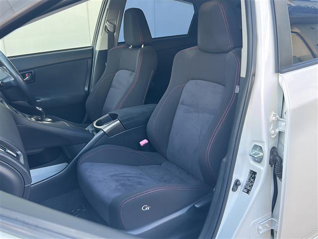 プリウス Ｓツーリングセレクション・Ｇ’ｓ　社外ナビ（ＣＤ／ＤＶＤ／ＤＴＶ／Ｂｌｕｅｔｏｏｔｈ）バックカメラ　ＥＴＣ　前方ドライブレコーダー　ステアリングスイッチ　アルミペダル　純正フロアマット　純正１８インチＡＷ（17枚目）