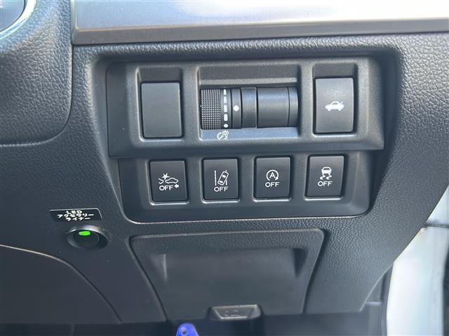 レガシィＢ４ リミテッド　純正ＳＤナビ（ＣＤ／ＤＶＤ／ＤＴＶ／Ｂｌｕｅｔｏｏｔｈ／ＵＳＢ）　純正Ｓｔｉエアロ　ＥｙｅＳｉｇｈｔＶｅｒ．３　全席シートヒーター　前方ドライブレコーダー　前席パワーシート　ＥＴＣ　社外ＲＭＰＡＷ（9枚目）