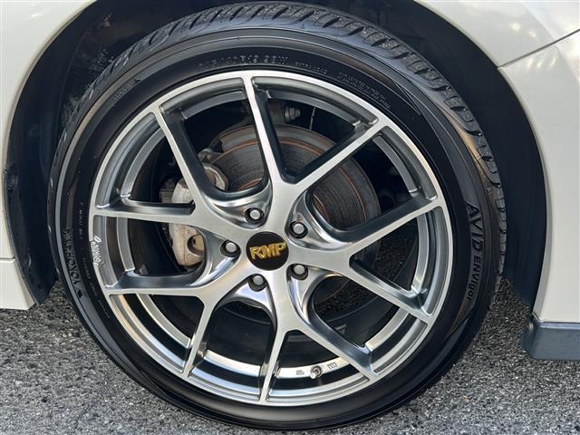 レガシィＢ４ リミテッド　純正ＳＤナビ（ＣＤ／ＤＶＤ／ＤＴＶ／Ｂｌｕｅｔｏｏｔｈ／ＵＳＢ）　純正Ｓｔｉエアロ　ＥｙｅＳｉｇｈｔＶｅｒ．３　全席シートヒーター　前方ドライブレコーダー　前席パワーシート　ＥＴＣ　社外ＲＭＰＡＷ（12枚目）