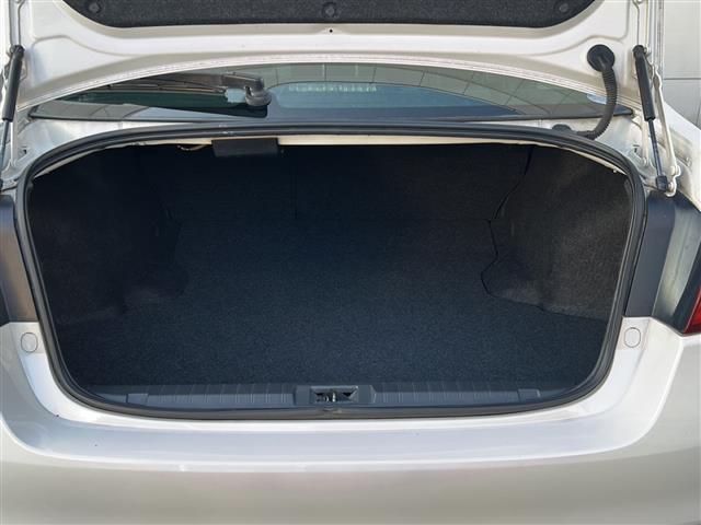 レガシィＢ４ リミテッド　純正ＳＤナビ（ＣＤ／ＤＶＤ／ＤＴＶ／Ｂｌｕｅｔｏｏｔｈ／ＵＳＢ）　純正Ｓｔｉエアロ　ＥｙｅＳｉｇｈｔＶｅｒ．３　全席シートヒーター　前方ドライブレコーダー　前席パワーシート　ＥＴＣ　社外ＲＭＰＡＷ（18枚目）