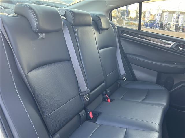 レガシィＢ４ リミテッド　純正ＳＤナビ（ＣＤ／ＤＶＤ／ＤＴＶ／Ｂｌｕｅｔｏｏｔｈ／ＵＳＢ）　純正Ｓｔｉエアロ　ＥｙｅＳｉｇｈｔＶｅｒ．３　全席シートヒーター　前方ドライブレコーダー　前席パワーシート　ＥＴＣ　社外ＲＭＰＡＷ（19枚目）