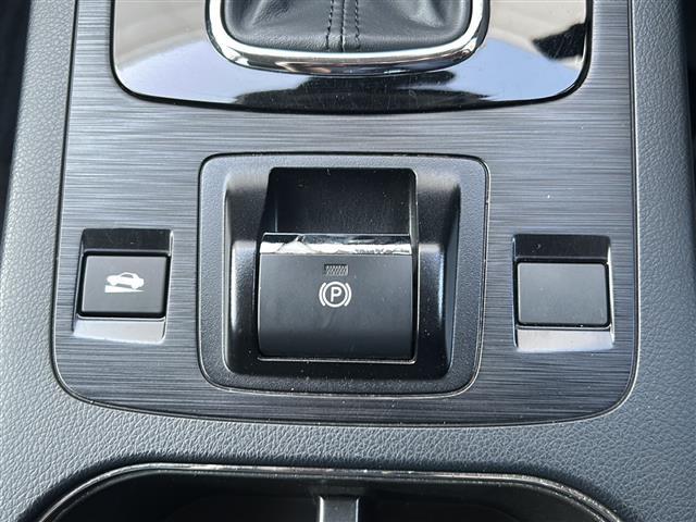 レガシィＢ４ リミテッド　純正ＳＤナビ（ＣＤ／ＤＶＤ／ＤＴＶ／Ｂｌｕｅｔｏｏｔｈ／ＵＳＢ）　純正Ｓｔｉエアロ　ＥｙｅＳｉｇｈｔＶｅｒ．３　全席シートヒーター　前方ドライブレコーダー　前席パワーシート　ＥＴＣ　社外ＲＭＰＡＷ（24枚目）