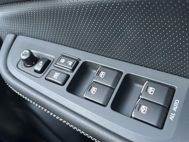 レガシィＢ４ リミテッド　純正ＳＤナビ（ＣＤ／ＤＶＤ／ＤＴＶ／Ｂｌｕｅｔｏｏｔｈ／ＵＳＢ）　純正Ｓｔｉエアロ　ＥｙｅＳｉｇｈｔＶｅｒ．３　全席シートヒーター　前方ドライブレコーダー　前席パワーシート　ＥＴＣ　社外ＲＭＰＡＷ（27枚目）