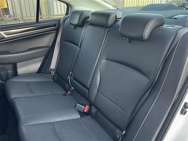 レガシィＢ４ リミテッド　純正ＳＤナビ（ＣＤ／ＤＶＤ／ＤＴＶ／Ｂｌｕｅｔｏｏｔｈ／ＵＳＢ）　純正Ｓｔｉエアロ　ＥｙｅＳｉｇｈｔＶｅｒ．３　全席シートヒーター　前方ドライブレコーダー　前席パワーシート　ＥＴＣ　社外ＲＭＰＡＷ（30枚目）