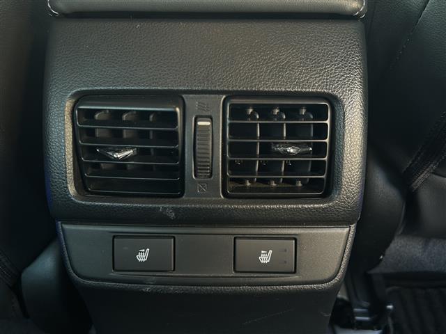 レガシィＢ４ リミテッド　純正ＳＤナビ（ＣＤ／ＤＶＤ／ＤＴＶ／Ｂｌｕｅｔｏｏｔｈ／ＵＳＢ）　純正Ｓｔｉエアロ　ＥｙｅＳｉｇｈｔＶｅｒ．３　全席シートヒーター　前方ドライブレコーダー　前席パワーシート　ＥＴＣ　社外ＲＭＰＡＷ（32枚目）