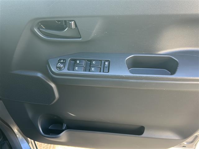 ピクシスメガ Ｄ　ＳＡＩＩＩ　☆純正ナビ　ＮＳＬＮ－Ｗ６８☆スマートアシストＩＩＩ☆ＥＴＣ☆バックカメラ☆両側イージークローザードア☆純正フロアマット☆リモコンキー☆アイドリングストップ☆車両・ナビ取扱説明書（12枚目）