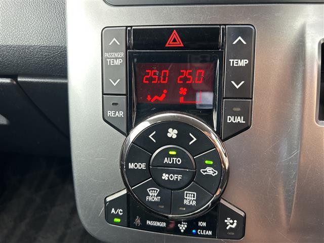 ヴォクシー ＺＳ　煌ＩＩ　純正メモリーナビ（ＣＤ／ＤＶＤ／ワンセグ／Ｂｌｕｅｔｏｏｔｈ）両側パワースライドドア　ＥＴＣ　パドルシフト　ステアリングスイッチ　純正フロアマット（8枚目）