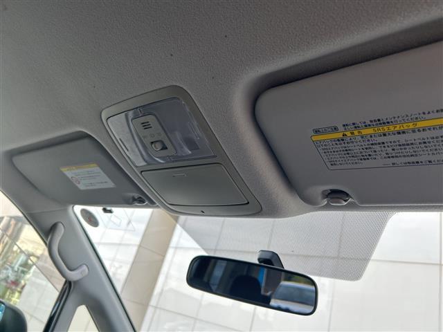ヴォクシー ＺＳ　煌ＩＩ　純正メモリーナビ（ＣＤ／ＤＶＤ／ワンセグ／Ｂｌｕｅｔｏｏｔｈ）両側パワースライドドア　ＥＴＣ　パドルシフト　ステアリングスイッチ　純正フロアマット（16枚目）