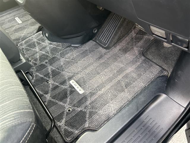ヴォクシー ＺＳ　煌ＩＩ　純正メモリーナビ（ＣＤ／ＤＶＤ／ワンセグ／Ｂｌｕｅｔｏｏｔｈ）両側パワースライドドア　ＥＴＣ　パドルシフト　ステアリングスイッチ　純正フロアマット（17枚目）