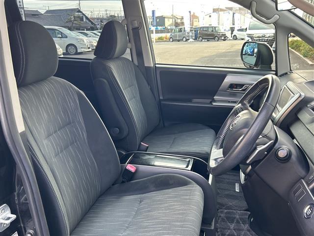 ヴォクシー ＺＳ　煌ＩＩ　純正メモリーナビ（ＣＤ／ＤＶＤ／ワンセグ／Ｂｌｕｅｔｏｏｔｈ）両側パワースライドドア　ＥＴＣ　パドルシフト　ステアリングスイッチ　純正フロアマット（18枚目）