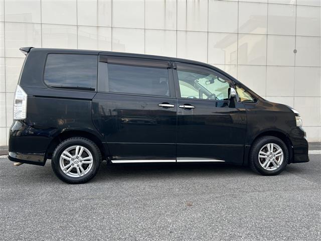 ヴォクシー ＺＳ　煌ＩＩ　純正メモリーナビ（ＣＤ／ＤＶＤ／ワンセグ／Ｂｌｕｅｔｏｏｔｈ）両側パワースライドドア　ＥＴＣ　パドルシフト　ステアリングスイッチ　純正フロアマット（30枚目）