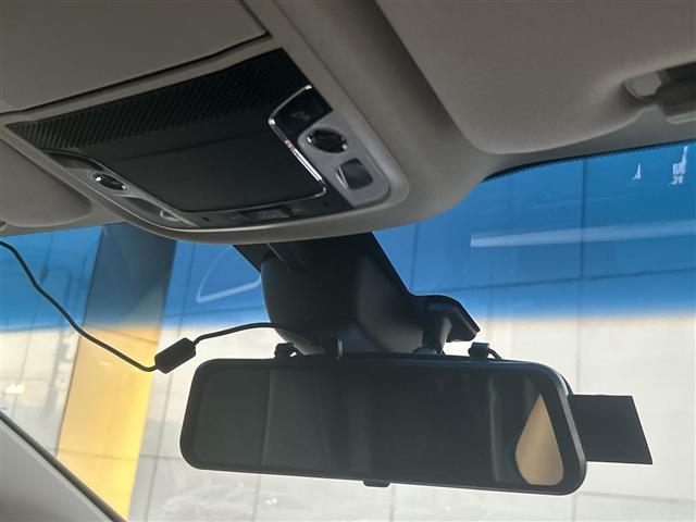 オデッセイ アブソルート・EX 純正ナビ(CD/DVD/DTV/Bluetooth/USB)フリップダウンモニター バックカメラ 前方ドライブレコーダー 両側パワースライドドア ETC D席パワーシート オットマン(19枚目)