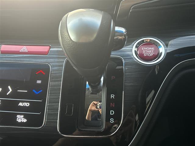 オデッセイ アブソルート・EX 純正ナビ(CD/DVD/DTV/Bluetooth/USB)フリップダウンモニター バックカメラ 前方ドライブレコーダー 両側パワースライドドア ETC D席パワーシート オットマン(32枚目)