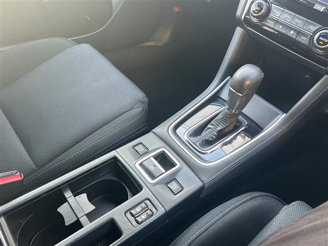 レヴォーグ 1.6GT-Sアイサイト 社外メモリーナビ(CD/DVD/DTV/Bluetooth/USB)/バックカメラ/前席シートヒーター/パワーシート/ETC/パドルシフト/EyeSight.Ver3/オートライト/プッシュスタート(11枚目)