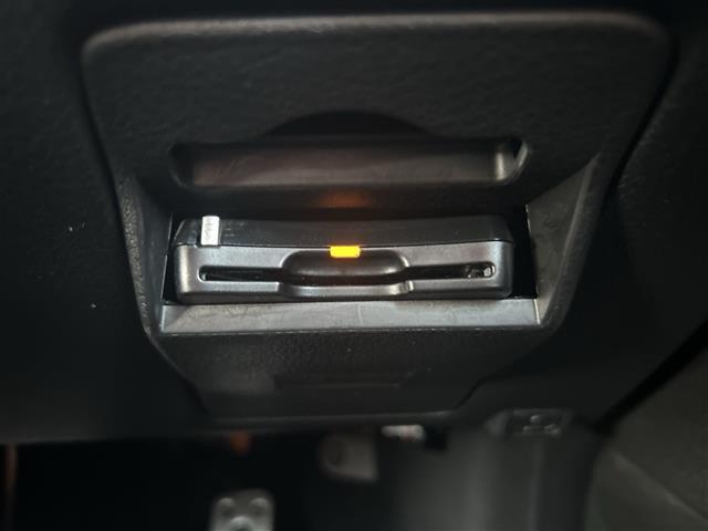 エクシーガクロスオーバー7 2.5iアイサイト 社外メモリナビ(TV/BT/CD/DVD/USB/iPod)ビルトインETC/SDサーバー/クルーズコントロール追従有/アイドリングストップ/後席モニター/前後ドラレコ/パドルシフト/パワーシート(9枚目)