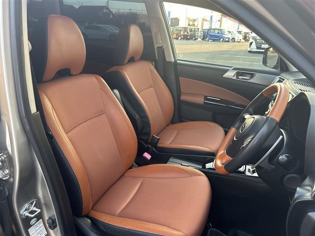 エクシーガクロスオーバー7 2.5iアイサイト 社外メモリナビ(TV/BT/CD/DVD/USB/iPod)ビルトインETC/SDサーバー/クルーズコントロール追従有/アイドリングストップ/後席モニター/前後ドラレコ/パドルシフト/パワーシート(13枚目)