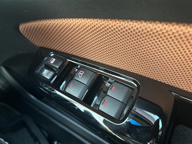 エクシーガクロスオーバー7 2.5iアイサイト 社外メモリナビ(TV/BT/CD/DVD/USB/iPod)ビルトインETC/SDサーバー/クルーズコントロール追従有/アイドリングストップ/後席モニター/前後ドラレコ/パドルシフト/パワーシート(30枚目)