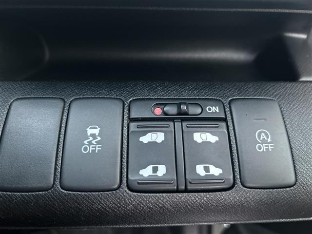 ステップワゴンスパーダ Ｚ　純正９インチナビ（フルセグＴＶ／ＣＤ／ＤＶＤ／Ｂｌｕｅｔｏｏｔｈ／ＡＭ／ＦＭ）／純正フリップダウンモニター／バックカメラ／両側パワースライドドア／ＥＴＣ／クルーズコントロール／パドルシフト／スペアキー（9枚目）