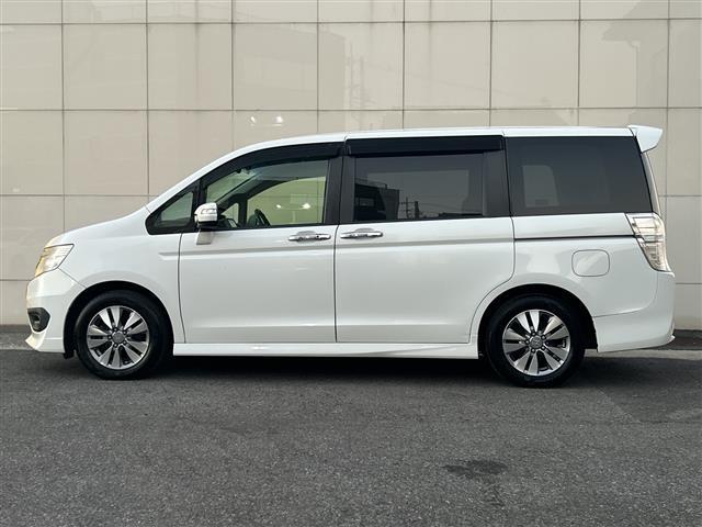 ステップワゴンスパーダ Ｚ　純正９インチナビ（フルセグＴＶ／ＣＤ／ＤＶＤ／Ｂｌｕｅｔｏｏｔｈ／ＡＭ／ＦＭ）／純正フリップダウンモニター／バックカメラ／両側パワースライドドア／ＥＴＣ／クルーズコントロール／パドルシフト／スペアキー（33枚目）