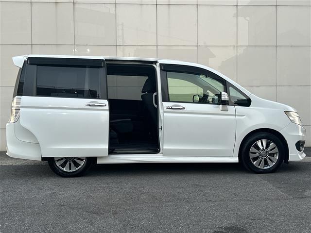 ステップワゴンスパーダ Ｚ　純正９インチナビ（フルセグＴＶ／ＣＤ／ＤＶＤ／Ｂｌｕｅｔｏｏｔｈ／ＡＭ／ＦＭ）／純正フリップダウンモニター／バックカメラ／両側パワースライドドア／ＥＴＣ／クルーズコントロール／パドルシフト／スペアキー（35枚目）