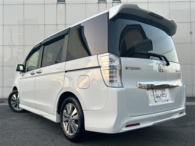 ステップワゴンスパーダ Ｚ　純正９インチナビ（フルセグＴＶ／ＣＤ／ＤＶＤ／Ｂｌｕｅｔｏｏｔｈ／ＡＭ／ＦＭ）／純正フリップダウンモニター／バックカメラ／両側パワースライドドア／ＥＴＣ／クルーズコントロール／パドルシフト／スペアキー（43枚目）