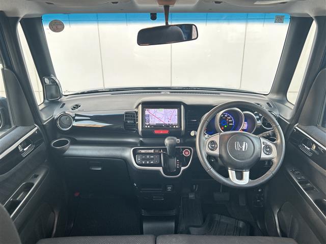 N-BOXカスタム G・ターボパッケージ 社外ナビ/ETC/バックカメラ/クルーズコントロール/両側パワースライドドア/パドルシフト/ステアリングスイッチ/純正アルミホイール/オートライト/フロアマット/ドアバイザー/スマートキー(42枚目)