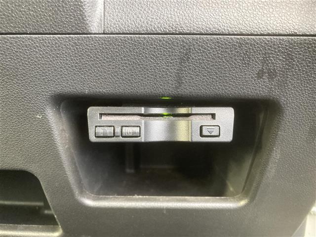 タント カスタムＲＳ　トップエディションＳＡＩＩ　◇ターボ車◇純正メモリナビ◇フルセグＴＶ◇バックカメラ◇スマートアシスト２（車線逸脱警報機能／誤発進抑制機能／先行車発進お知らせ機能）◇衝突被害軽減ブレーキ◇両側パワースライドドア◇プッシュスタート（4枚目）