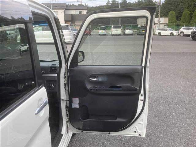 タント カスタムＲＳ　トップエディションＳＡＩＩ　◇ターボ車◇純正メモリナビ◇フルセグＴＶ◇バックカメラ◇スマートアシスト２（車線逸脱警報機能／誤発進抑制機能／先行車発進お知らせ機能）◇衝突被害軽減ブレーキ◇両側パワースライドドア◇プッシュスタート（21枚目）