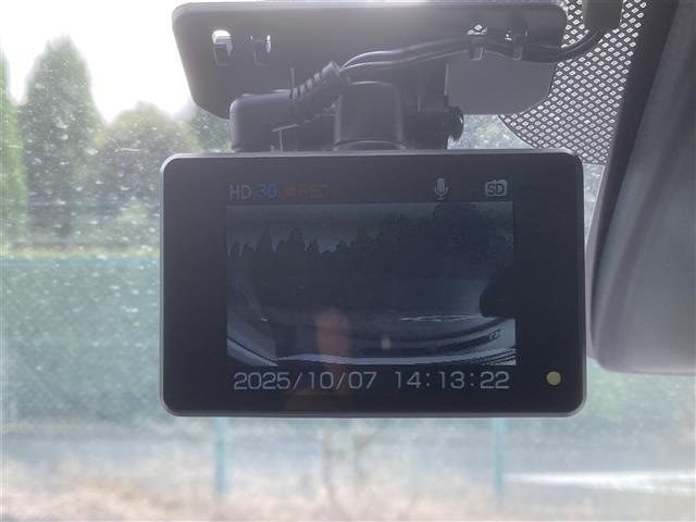 デイズ ハイウェイスター　Ｇターボ　◇純正ＳＤナビ◇フルセグＴＶ◇全周囲カメラ◇アイドリングストップ◇プッシュスタート◇ＥＴＣ◇スマートキー／スペアキー１本◇フロントドライブレコーダー◇純正フロアマット◇純正１５インチＡＷ◇ベンチシート（4枚目）