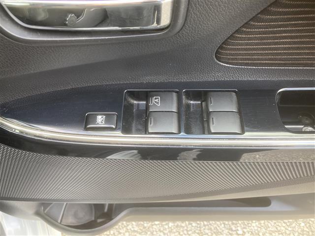 デイズ ハイウェイスター　Ｇターボ　◇純正ＳＤナビ◇フルセグＴＶ◇全周囲カメラ◇アイドリングストップ◇プッシュスタート◇ＥＴＣ◇スマートキー／スペアキー１本◇フロントドライブレコーダー◇純正フロアマット◇純正１５インチＡＷ◇ベンチシート（18枚目）