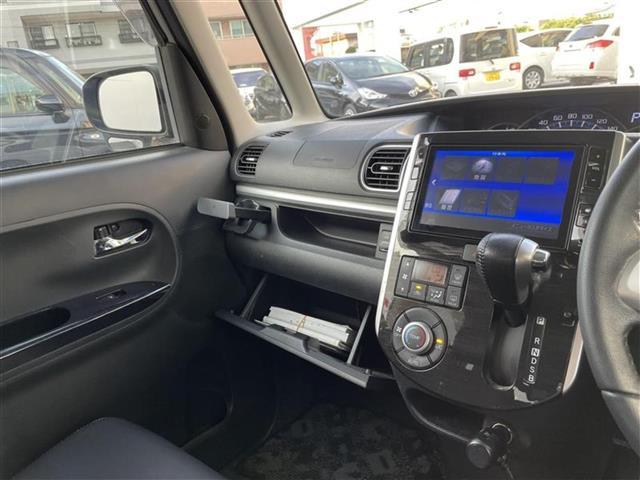 タント カスタムＲＳ　トップエディションＳＡＩＩ　◇純正ＳＤナビ◇フルセグＴＶ◇バックカメラ◇前後タイプドラレコ◇両側パワースライドドア◇ＩＣ付ターボ◇純正アルミホイール◇ＥＴＣ◇コーナーセンサー◇ドアバイザー◇格納式後席サンシェード◇オートライト（9枚目）