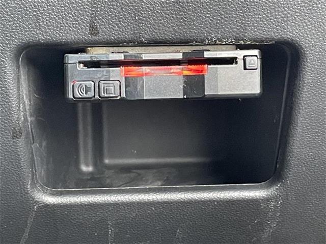 タント カスタムＲＳ　トップエディションＳＡＩＩ　◇純正ＳＤナビ◇フルセグＴＶ◇バックカメラ◇前後タイプドラレコ◇両側パワースライドドア◇ＩＣ付ターボ◇純正アルミホイール◇ＥＴＣ◇コーナーセンサー◇ドアバイザー◇格納式後席サンシェード◇オートライト（13枚目）