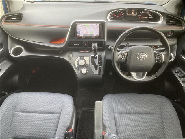 シエンタ G ◇社外メモリナビ◇社外ワンセグTV◇バックカメラ◇アイドリングストップ◇プッシュスタート◇両側パワースライドドア◇前後ドライブレコーダー◇純正フロアマット◇衝突被害軽減システム◇純正LEDヘッドライト(11枚目)