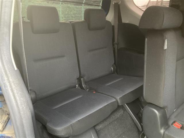 シエンタ G ◇社外メモリナビ◇社外ワンセグTV◇バックカメラ◇アイドリングストップ◇プッシュスタート◇両側パワースライドドア◇前後ドライブレコーダー◇純正フロアマット◇衝突被害軽減システム◇純正LEDヘッドライト(18枚目)