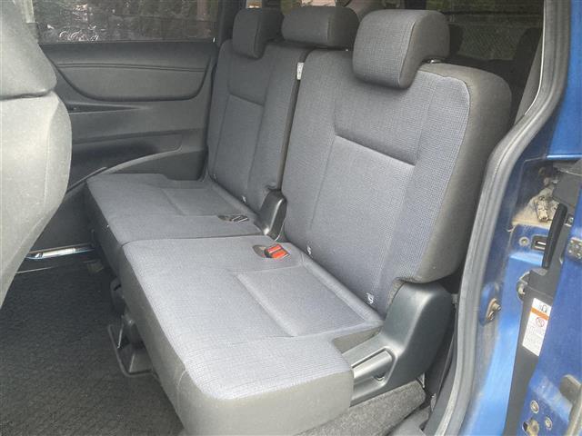 シエンタ G ◇社外メモリナビ◇社外ワンセグTV◇バックカメラ◇アイドリングストップ◇プッシュスタート◇両側パワースライドドア◇前後ドライブレコーダー◇純正フロアマット◇衝突被害軽減システム◇純正LEDヘッドライト(20枚目)