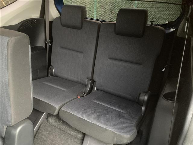 シエンタ G ◇社外メモリナビ◇社外ワンセグTV◇バックカメラ◇アイドリングストップ◇プッシュスタート◇両側パワースライドドア◇前後ドライブレコーダー◇純正フロアマット◇衝突被害軽減システム◇純正LEDヘッドライト(21枚目)