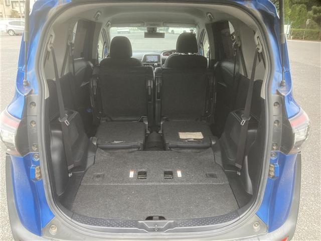 シエンタ G ◇社外メモリナビ◇社外ワンセグTV◇バックカメラ◇アイドリングストップ◇プッシュスタート◇両側パワースライドドア◇前後ドライブレコーダー◇純正フロアマット◇衝突被害軽減システム◇純正LEDヘッドライト(24枚目)