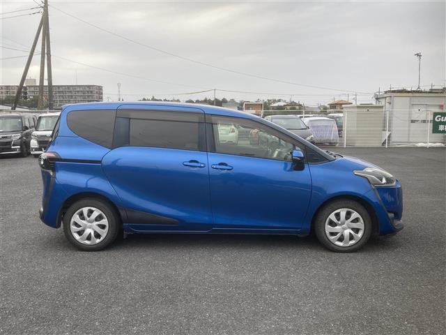 シエンタ G ◇社外メモリナビ◇社外ワンセグTV◇バックカメラ◇アイドリングストップ◇プッシュスタート◇両側パワースライドドア◇前後ドライブレコーダー◇純正フロアマット◇衝突被害軽減システム◇純正LEDヘッドライト(33枚目)