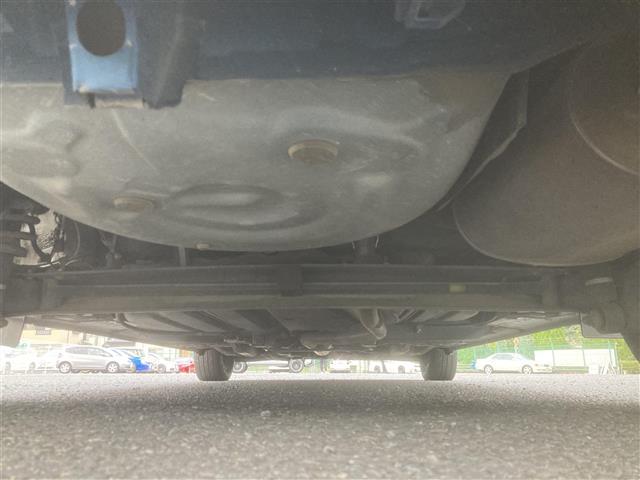 シエンタ G ◇社外メモリナビ◇社外ワンセグTV◇バックカメラ◇アイドリングストップ◇プッシュスタート◇両側パワースライドドア◇前後ドライブレコーダー◇純正フロアマット◇衝突被害軽減システム◇純正LEDヘッドライト(37枚目)