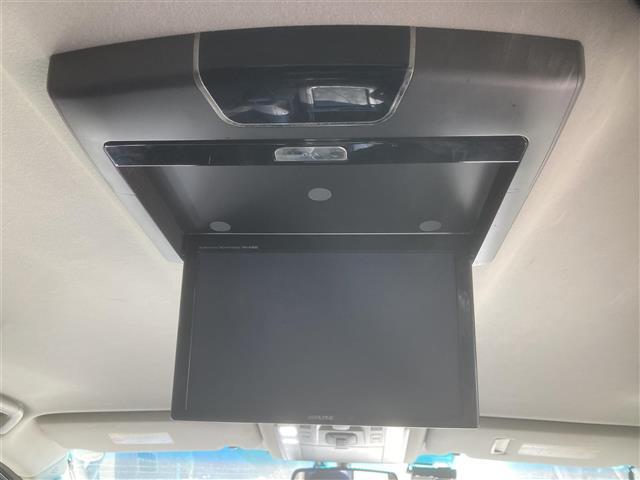 ヴェルファイア 2.4Z ゴールデンアイズ ◇アルパイン9インチSDナビ◇バックカメラ◇社外フリップダウンモニター◇オットマン◇キャプテンシート◇クルーズコントロール追従機能無◇両側パワースライドドア◇クリアランスソナー◇パワーバックドア(4枚目)