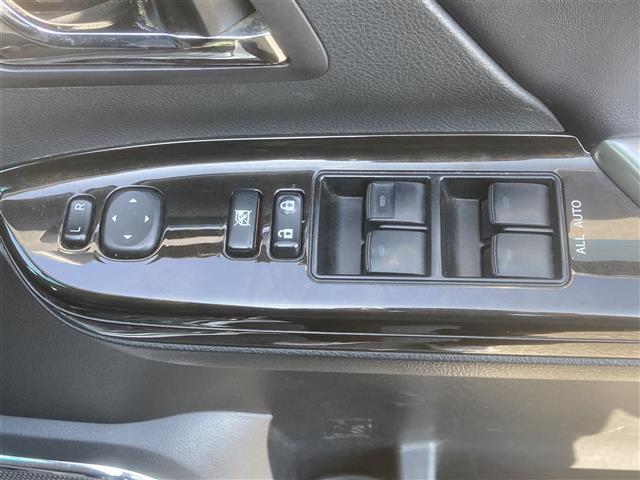 ヴェルファイア 2.4Z ゴールデンアイズ ◇アルパイン9インチSDナビ◇バックカメラ◇社外フリップダウンモニター◇オットマン◇キャプテンシート◇クルーズコントロール追従機能無◇両側パワースライドドア◇クリアランスソナー◇パワーバックドア(10枚目)