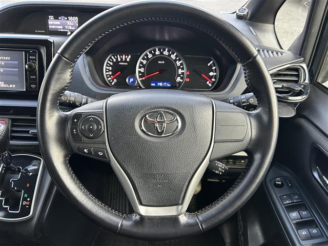 ヴォクシー V ◇純正SDナビ◇フルセグTV◇バックカメラ◇クルーズコントロール追従機能無◇ビルトインETC◇両側パワースライドドア◇DVD再生機能付き◇自動防眩ミラー◇後席ロールサンシェード◇純正15インチAW(19枚目)