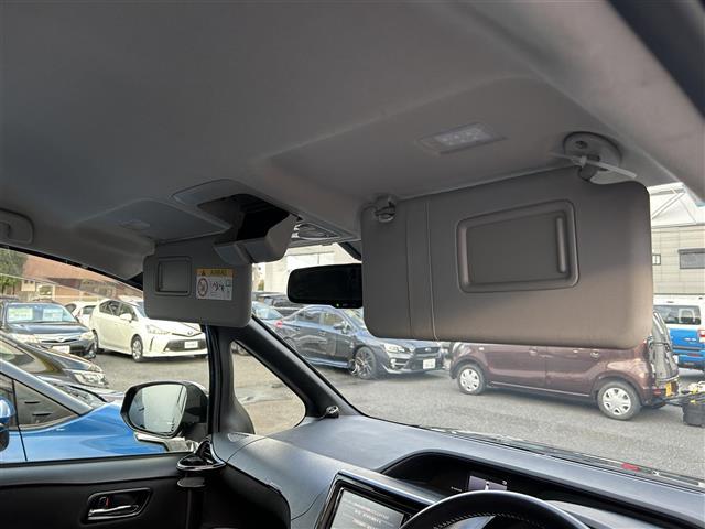 ヴォクシー V ◇純正SDナビ◇フルセグTV◇バックカメラ◇クルーズコントロール追従機能無◇ビルトインETC◇両側パワースライドドア◇DVD再生機能付き◇自動防眩ミラー◇後席ロールサンシェード◇純正15インチAW(29枚目)