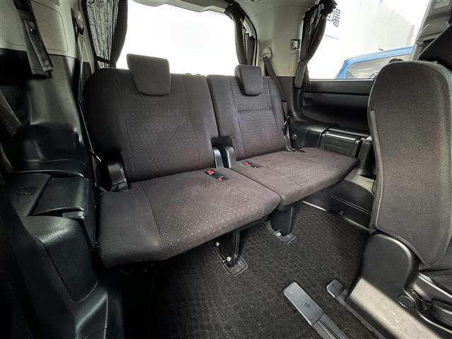 ヴォクシー V ◇純正SDナビ◇フルセグTV◇バックカメラ◇クルーズコントロール追従機能無◇ビルトインETC◇両側パワースライドドア◇DVD再生機能付き◇自動防眩ミラー◇後席ロールサンシェード◇純正15インチAW(34枚目)