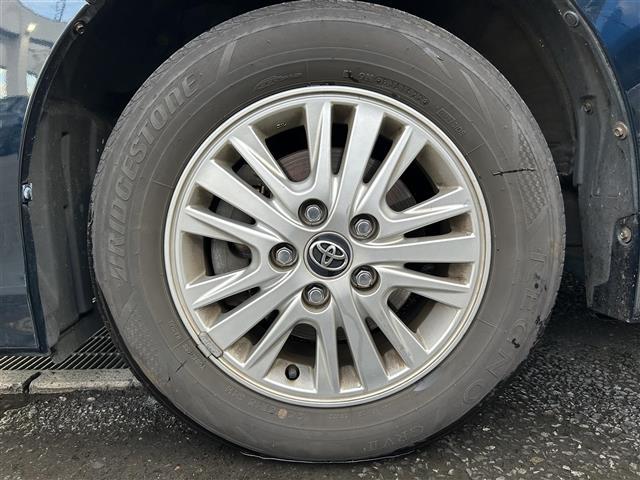 ヴォクシー V ◇純正SDナビ◇フルセグTV◇バックカメラ◇クルーズコントロール追従機能無◇ビルトインETC◇両側パワースライドドア◇DVD再生機能付き◇自動防眩ミラー◇後席ロールサンシェード◇純正15インチAW(41枚目)