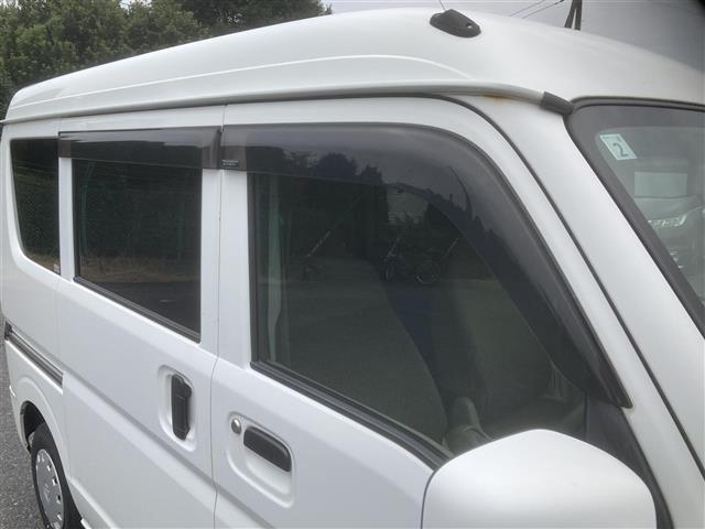 エブリイ PCリミテッド ◇MT車◇オーバーヘッドシェルフ◇パワーステアリング◇前席パワーウィンドウ◇CD◇AUX◇AM/FM◇リモコンキー/スペア1本◇純正フロアマット◇ABS◇盗難防止装置◇Wエアバッグ◇両側スライドドア(22枚目)