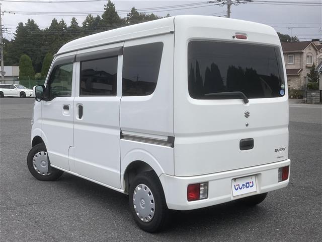 エブリイ PCリミテッド ◇MT車◇オーバーヘッドシェルフ◇パワーステアリング◇前席パワーウィンドウ◇CD◇AUX◇AM/FM◇リモコンキー/スペア1本◇純正フロアマット◇ABS◇盗難防止装置◇Wエアバッグ◇両側スライドドア(24枚目)