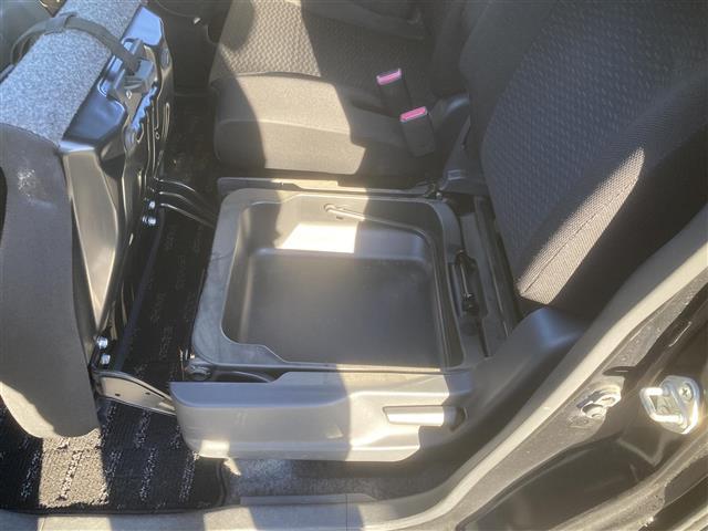 スペーシアカスタム XS ◇社外メモリナビ◇フルセグTV◇バックカメラ◇両側パワースライドドア◇右側ワンアクションパワースライドドア◇ビルトインETC◇ベンチシート◇助手席シートアンダーボックス◇DVD再生機能付(10枚目)