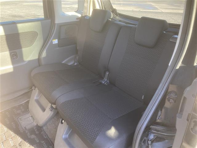 スペーシアカスタム XS ◇社外メモリナビ◇フルセグTV◇バックカメラ◇両側パワースライドドア◇右側ワンアクションパワースライドドア◇ビルトインETC◇ベンチシート◇助手席シートアンダーボックス◇DVD再生機能付(20枚目)