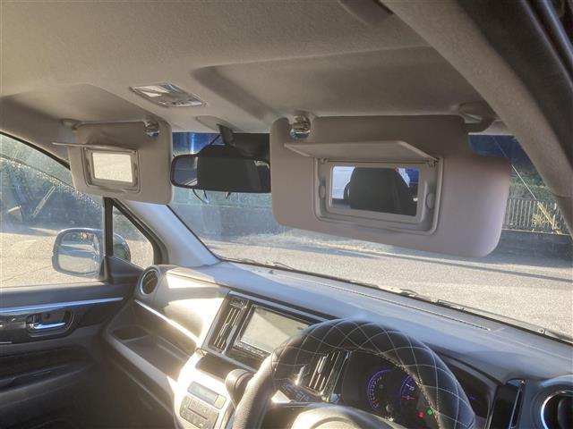 N-WGNカスタム G・ターボパッケージ ◇純正ナビ◇フルセグTV◇シティブレーキアクティブシステム◇クルーズコントロール追従機能無◇前後ドライブレコーダー◇スマートキー/スペア1本◇ハーフレザーシート◇ベンチシート◇DVD再生機能付(10枚目)